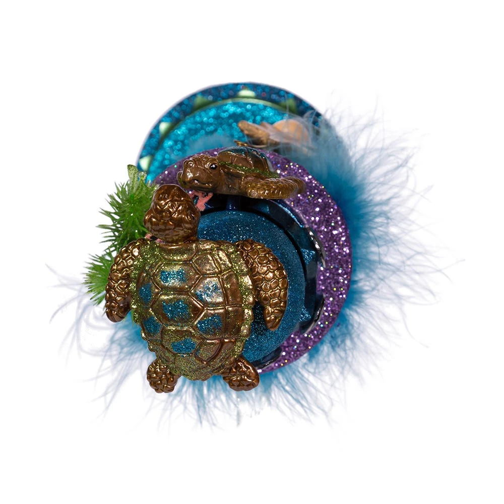 Kurt Adler 11-Inch Hollywood Nutcracker With Sea Turtle Hat 8 Kurt Adler 11-Inch Hollywood Nutcracker With Sea Turtle Hat - Image 6