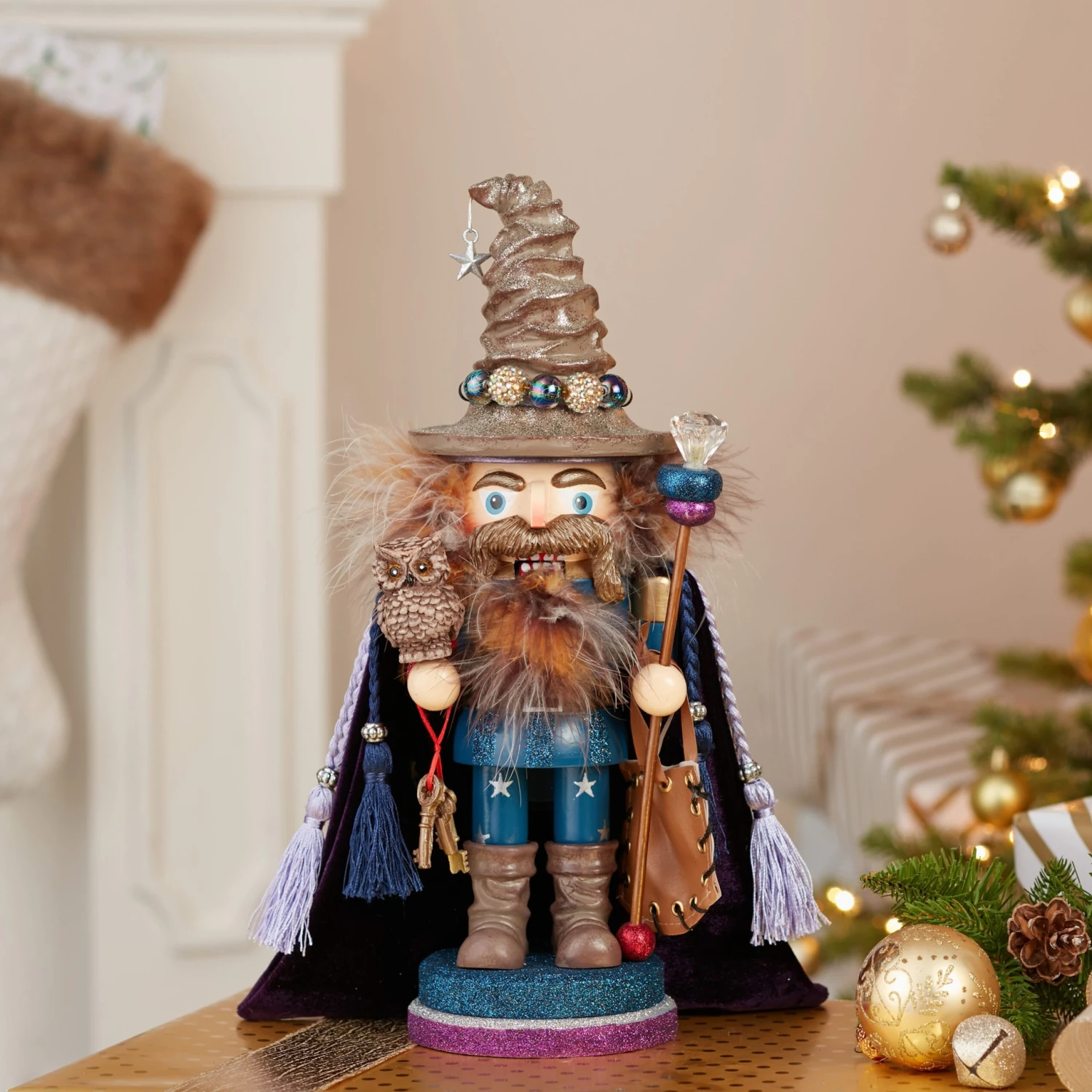 Kurt Adler 15-Inch Hollywood Wizard Nutcracker With Owl 9 Kurt Adler 15-Inch Hollywood Wizard Nutcracker With Owl - Image 7